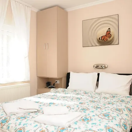 Favorit Apartments Cacak Exterior photo
