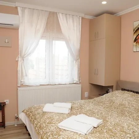 Favorit Apartments Cacak Exterior photo